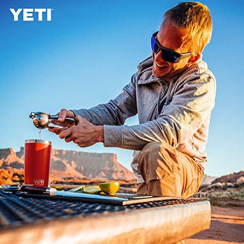 YETI Rambler 20 oz Stainless Steel Vacuum Insulated Tumbler w/MagSlider Lid