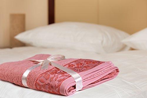 HYGGE Premium Turkish Cotton Towel Set with Floral Jacquard; 1 Bath Towel (27" x 56"); 1 Hand Towel (19" x 32"); 2 Washcloths (12" x 12")